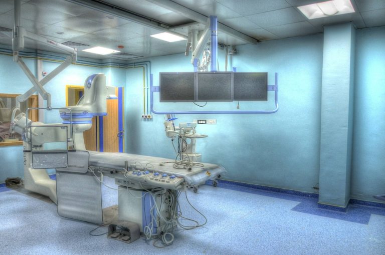 operation-theatre-g3f6c23d0c_1280